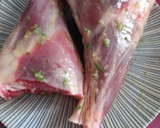 Foto del paso 1 de la receta: Codillo de cordero en salsa
