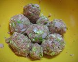 A picture of step 3 of Minced Pork Cutlets with Ham and Cabbage.
