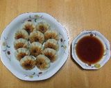 A picture of step 6 of Cute Flower-Shaped Chinese Chive Dumplings.