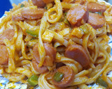 Foto del paso 9 de la receta: Tallarines con Pimiento, Cebolla, Salchichas y Tomate!!🍅🍝