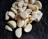 Foto langkah ke 3 dari resep Kacang Bawang (tanpa rebus dan santan) resep simple rumahan🧄|| Resep 2.