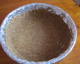 Karamelles fehércsokoládés sajttorta recept fázis 2 fotója