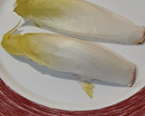 Foto del paso 1 de la receta: Endibias con salmón ahumado y queso brie