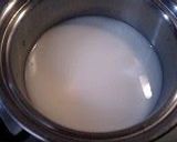 A picture of step 2 of Matcha Milk Jelly.