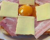 A picture of step 4 of Easy!! Bacon and Sunny-Side Up Toast.