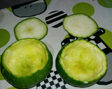 Foto del paso 1 de la receta: Calabacín redondo relleno de verdura y bacon