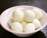 A picture of step 9 of How to Boil Easy-Peel Quail Eggs.