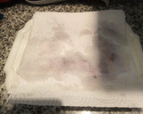 Foto del paso 2 de la receta: Calamar pequeño Patagónico con almejas al ajillo