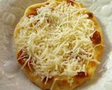 A picture of step 5 of Naan Pizza.