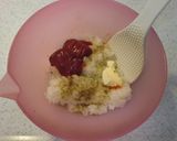 A picture of step 1 of Easy and Foolproof Creamy Omurice.