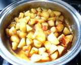 A picture of step 7 of Apple Pie.