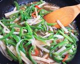 A picture of step 11 of Low Calorie Chinjao Rosu (Beef and Pepper Stir-Fry).