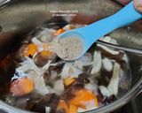 Foto langkah ke 6 dari resep Sup Kimlo Kembang Tahu Simple.
