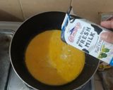 Foto langkah ke 5 dari resep Creamy Fettucine Carbonara <50rb by ama(R)sak.
