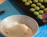 Foto langkah ke 6 dari resep 1 Adonan 3 Rasa (Thumbprint Cookies, Pandan Snow Ball, Palm Cheese Cookies).