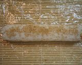 A picture of step 4 of Spicy California Roll.