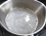 A picture of step 5 of Agar, Honey and Grapefruit Jello.