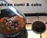 Foto langkah ke 2 dari resep Nasi Bakar Cumi Pedas.