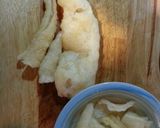 A picture of step 1 of Stir fried Leek with Fish Maw & Pork..