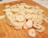 A picture of step 2 of Garlic Chips and Garlic Oil.