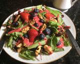 Foto del paso 9 de la receta: Ensalada Multicolor con Vinagreta de Arándanos Rojos