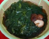 Hình bước làm 2 của món Canh rong biển, đậu non nấu tôm băm