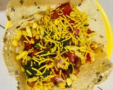 A picture of step 5 of Papad bhel.