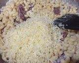 Foto langkah ke 6 dari resep Simple Macaroni Cheese.