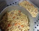 Foto langkah ke 4 dari resep Schotel Mie Kukus.