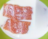 Hình bước làm 1 của món Ruốc cá hồi cho bé ăn dặm