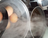 Foto del paso 2 de la receta: Huevo cocido con "truco"