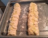 Foto del paso 10 de la receta: Pan Trenzado Relleno con Crema Pastelera y Pasas de Uva