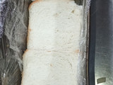 Pastel de atún frío con pan lactal