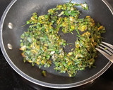 Foto del paso 3 de la receta: Galleta de patata con picadillo de flores, jamón y queso