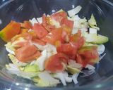 Foto del paso 2 de la receta: Ensalada campera con espárragos verdes y salmón ahumado