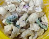A picture of step 4 of Chilli Mushroom.