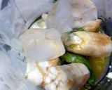 A picture of step 1 of Avocado And Banana Smoothies.
