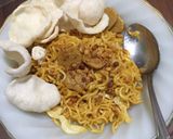 Foto langkah ke 3 dari resep Mie tumis sederhana.