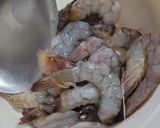 A picture of step 2 of Creamy Tom Yum Goong.