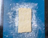 Foto del paso 9 de la receta: Hojaldre relleno de atún