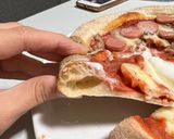 Foto del passaggio 17 della ricetta Pizze al piatto e bianca (67% idratazione)🍕