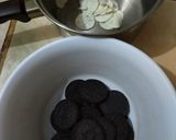 Foto langkah ke 2 dari resep Oreo Cheesecake Lumer🖤 (5 Bahan).