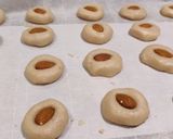 A picture of step 6 of Almond Cookies.