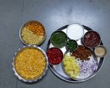 ભેળ (Bhel Recipe In Gujarati) રેસીપી સ્ટેપ1ફોટો