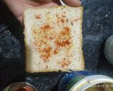 A picture of step 2 of Quick spicy Bread Omelet.