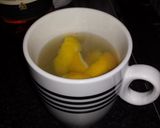 A picture of step 2 of Honey Lemon Tea.