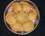 ज्वार की पूरी (Jowar Puri recipe in hindi) रेसिपी चरण 3 फोटो