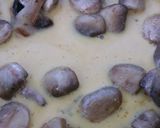 A picture of step 3 of Mushroom and stilton omelette.