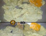 A picture of step 5 of Instant Kesar Peda.
