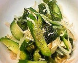 A picture of step 8 of Easy and Refreshing Salad with Bean Sprouts and Wakame.